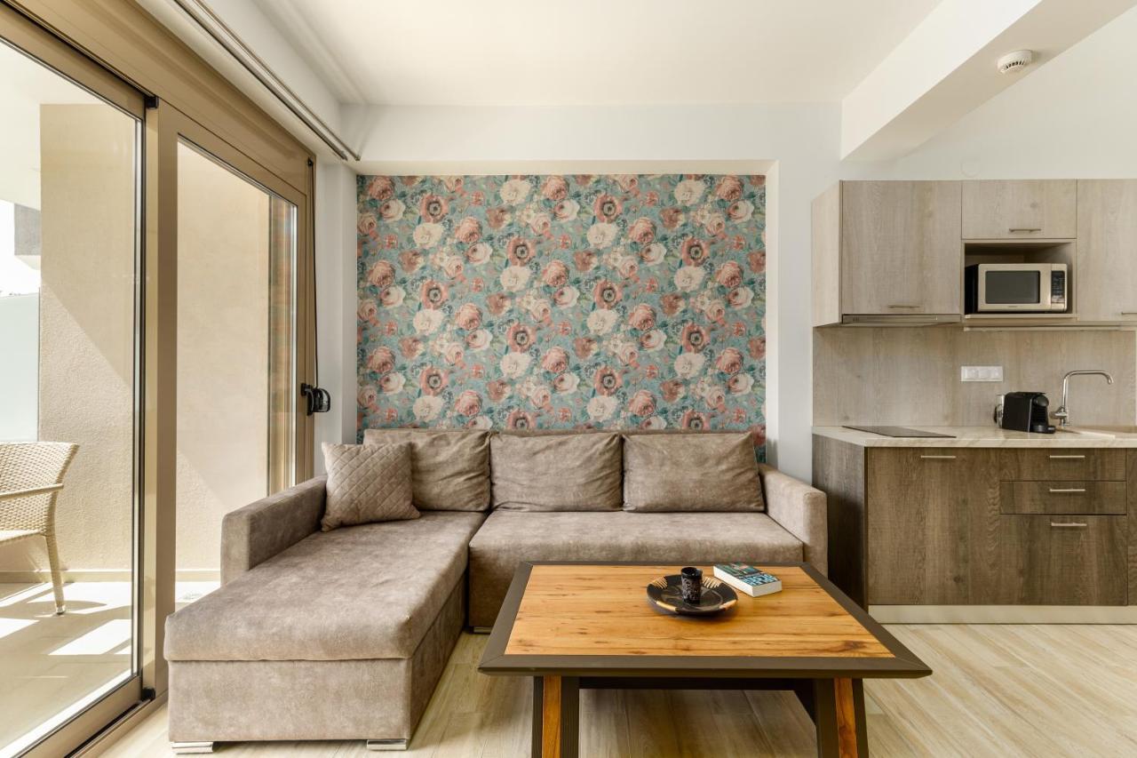 Aria Garden Suites ニキティ エクステリア 写真