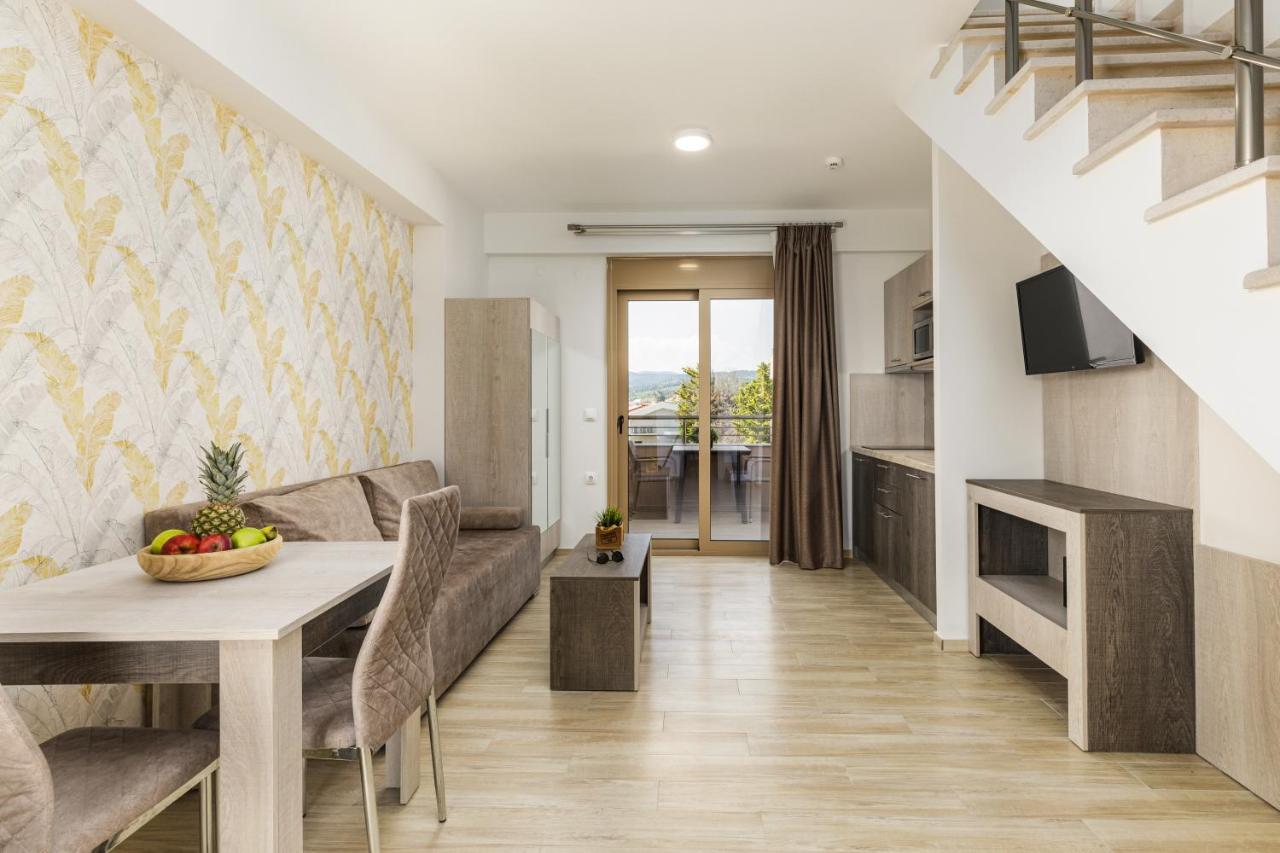 Aria Garden Suites ニキティ エクステリア 写真
