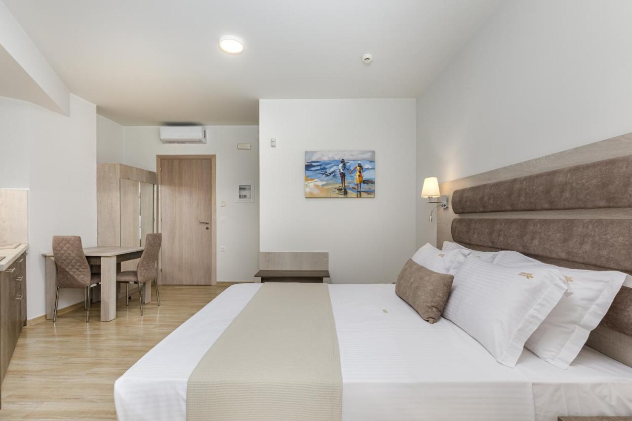 Aria Garden Suites ニキティ エクステリア 写真