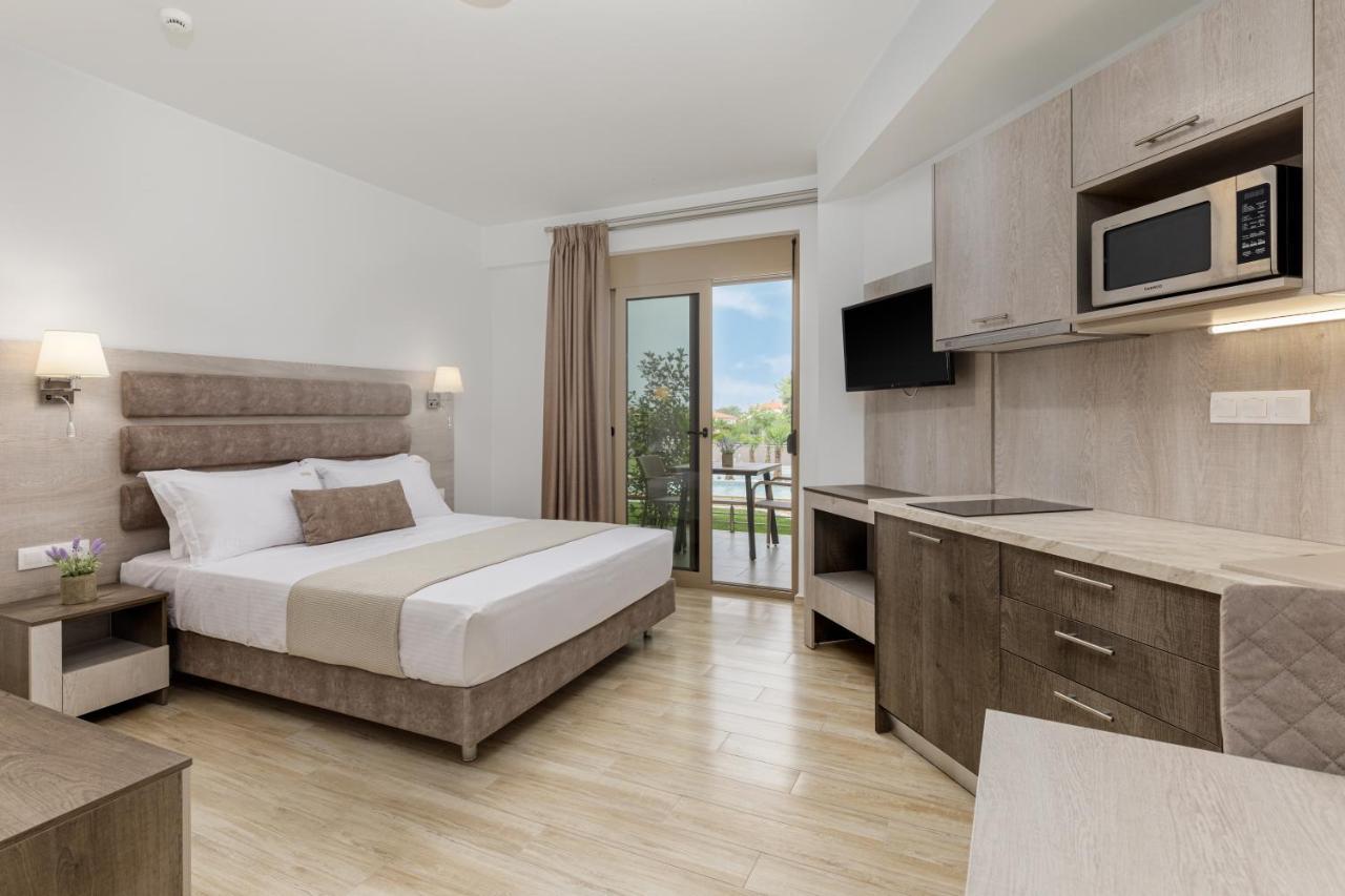 Aria Garden Suites ニキティ エクステリア 写真